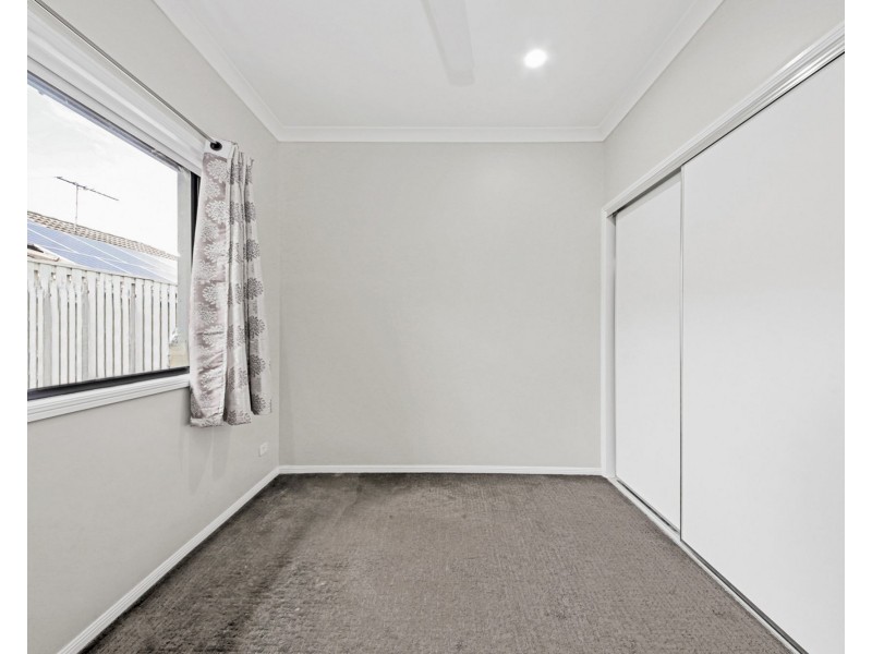 8 Eaton Close, North Lakes QLD 4509