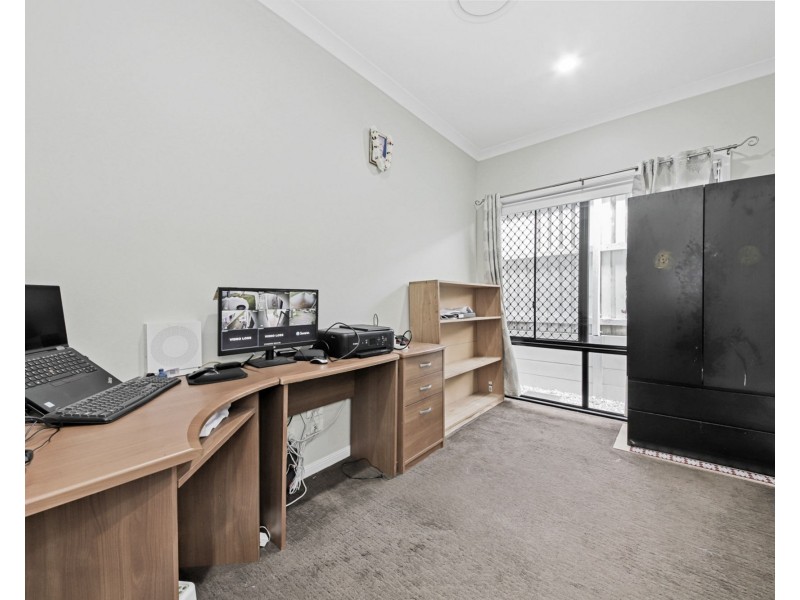 8 Eaton Close, North Lakes QLD 4509