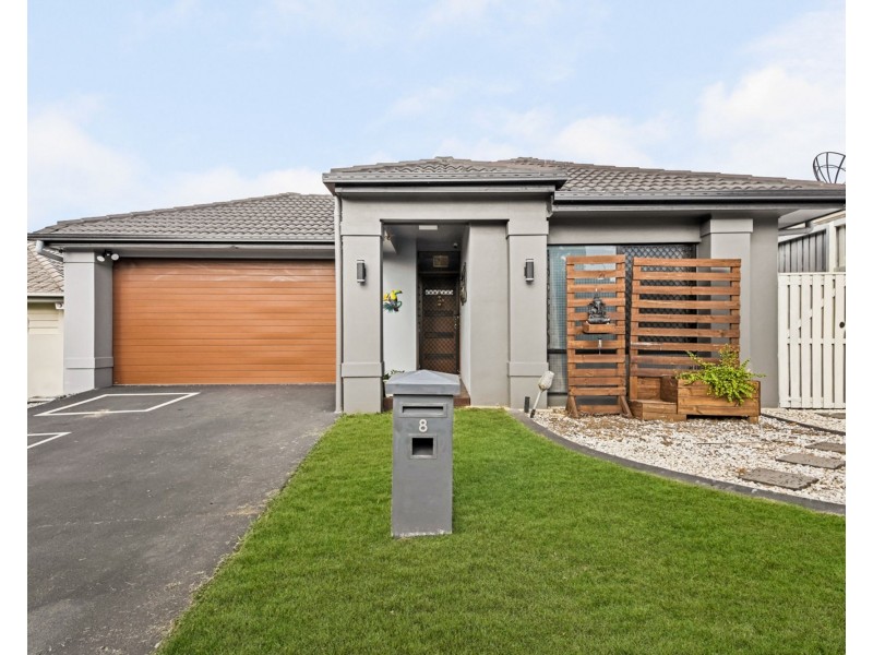 8 Eaton Close, North Lakes QLD 4509