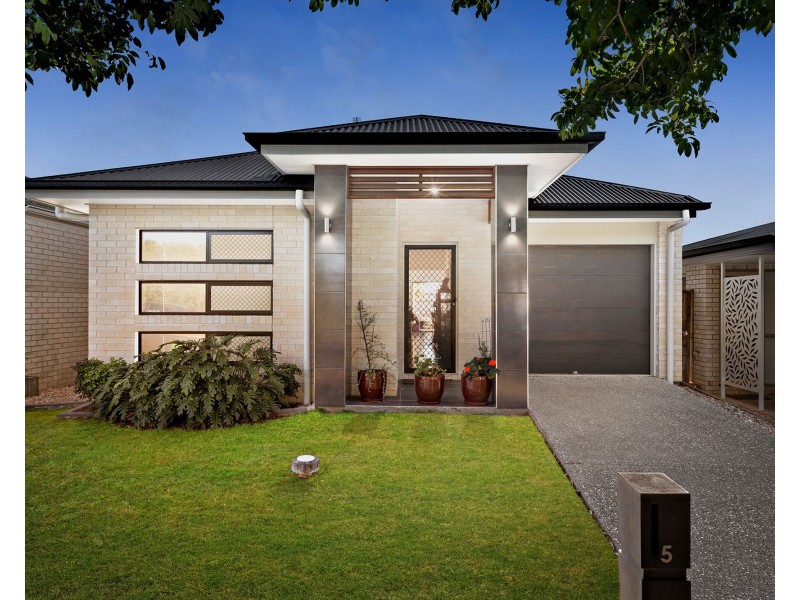 5 Olsen Circuit, Kallangur QLD 4503