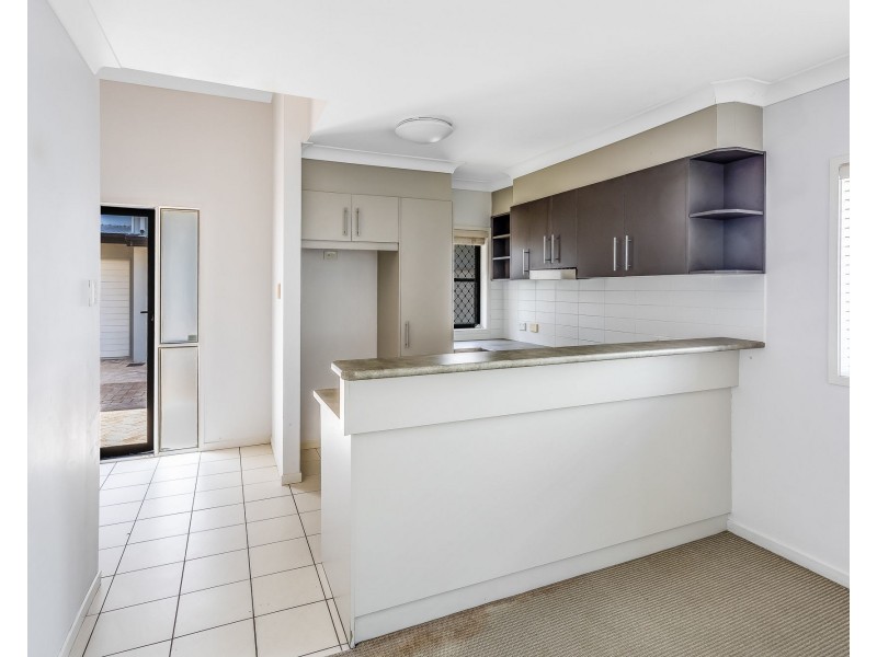 10/25-27 Georgina Street, Woody Point QLD 4019