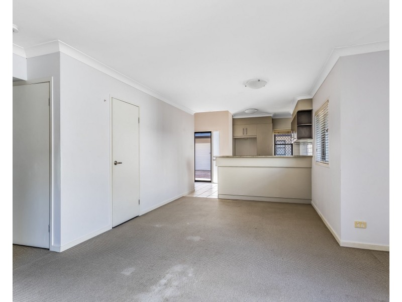 10/25-27 Georgina Street, Woody Point QLD 4019