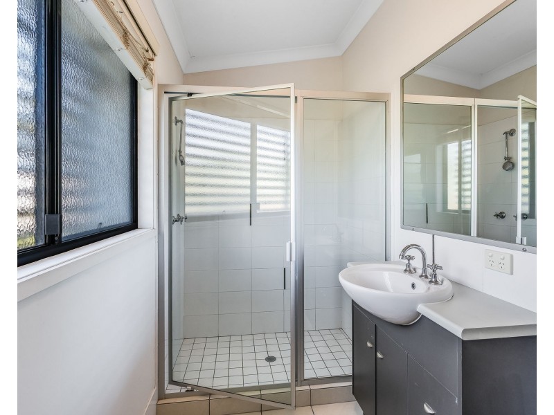 10/25-27 Georgina Street, Woody Point QLD 4019