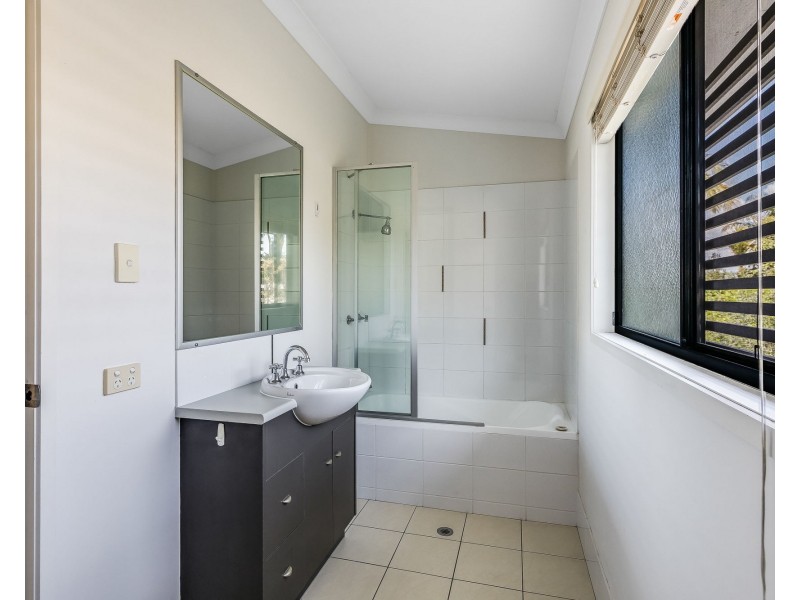 10/25-27 Georgina Street, Woody Point QLD 4019