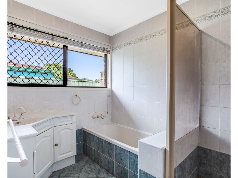 99 Frenchs Road, Petrie QLD 4502