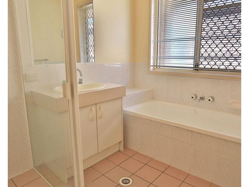 76 Silkyoak Circuit, Fitzgibbon QLD 4018