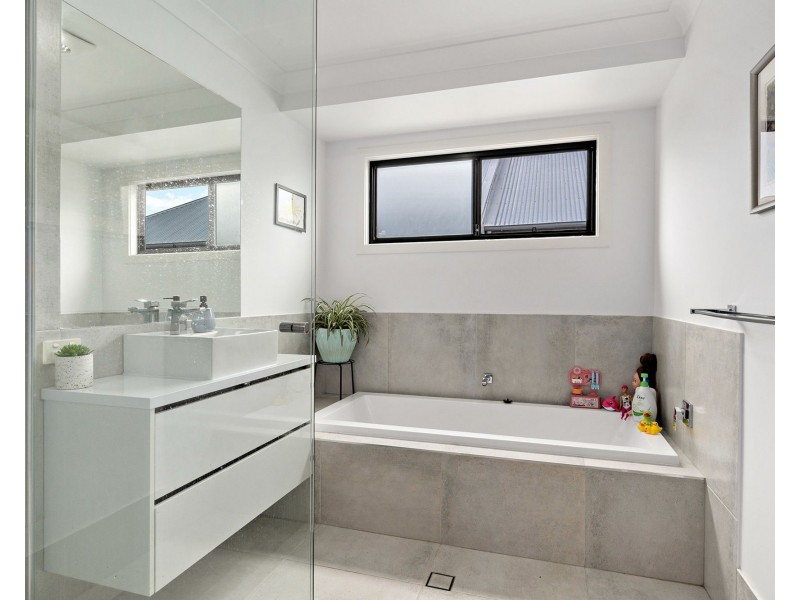 19 Rock Street, Scarborough QLD 4020