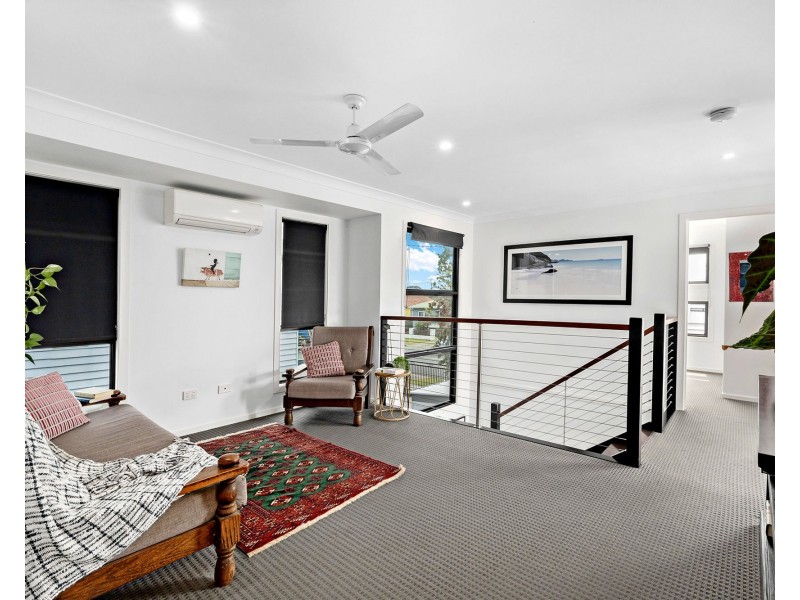 19 Rock Street, Scarborough QLD 4020