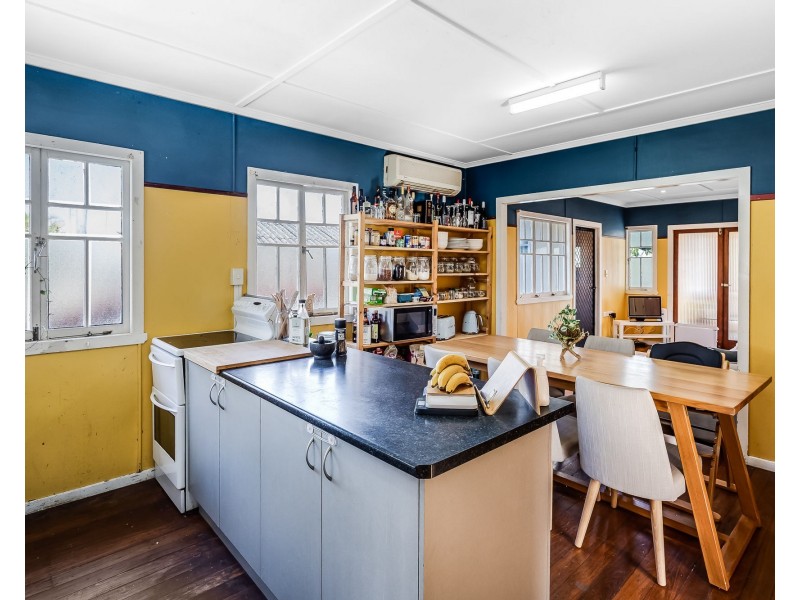 18 Ellen Street, Woody Point QLD 4019