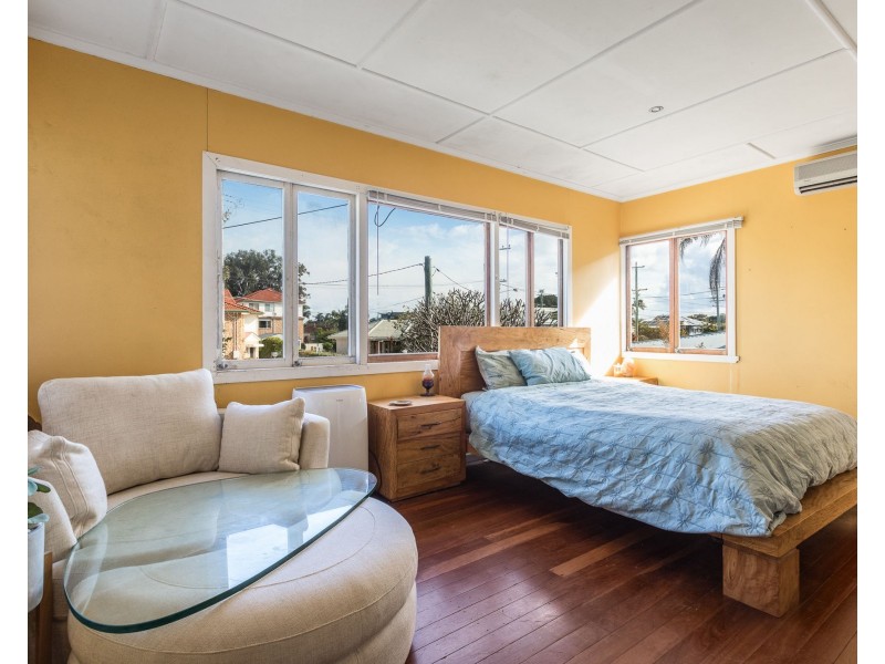 18 Ellen Street, Woody Point QLD 4019