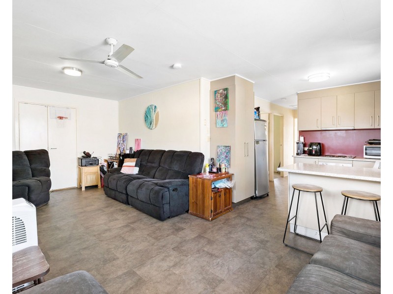 4 Centaur Street, Redcliffe QLD 4020