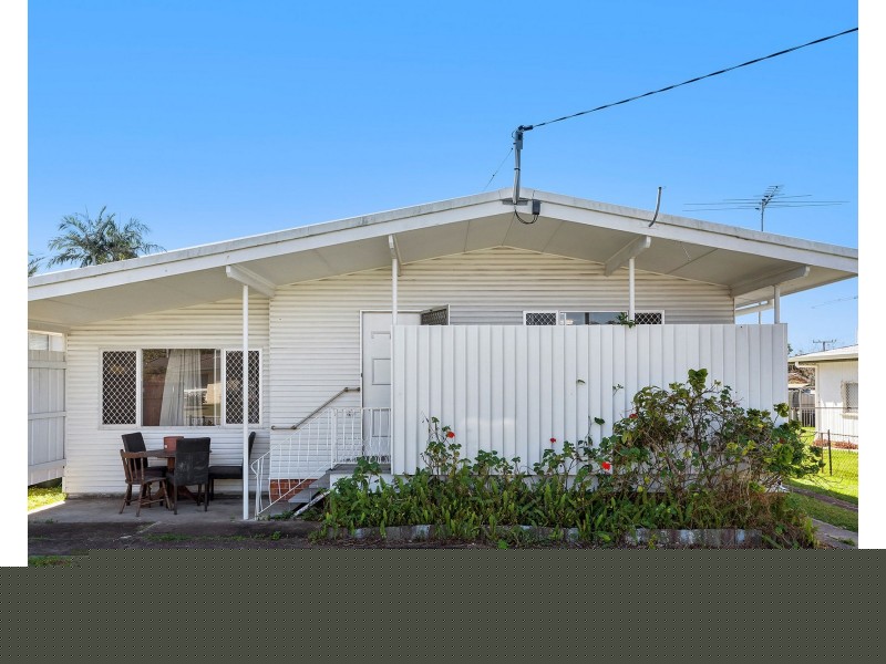 4 Centaur Street, Redcliffe QLD 4020