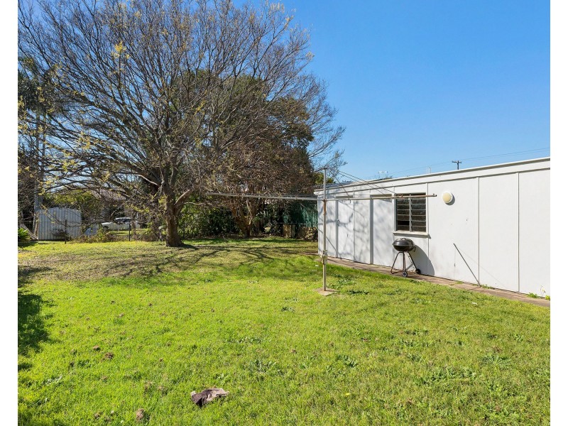 4 Centaur Street, Redcliffe QLD 4020