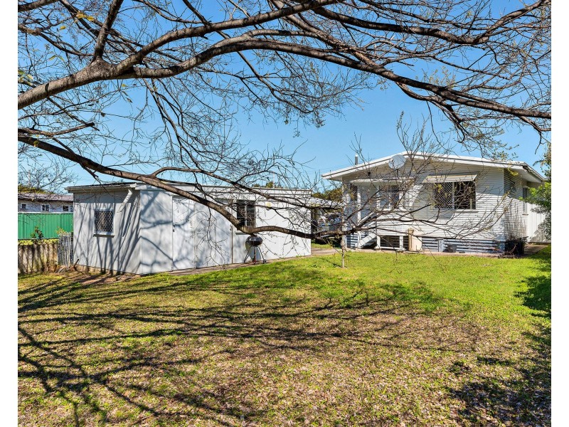 4 Centaur Street, Redcliffe QLD 4020