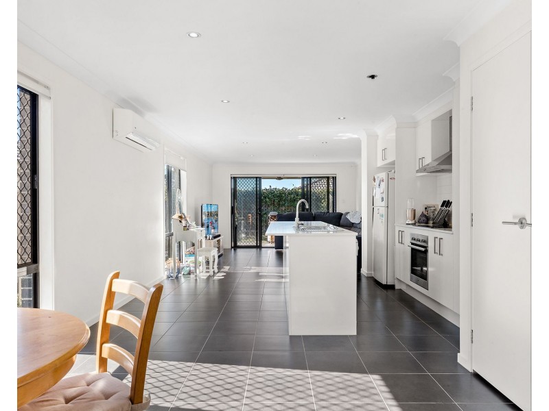 33 Lorikeet Parade, Dakabin QLD 4503