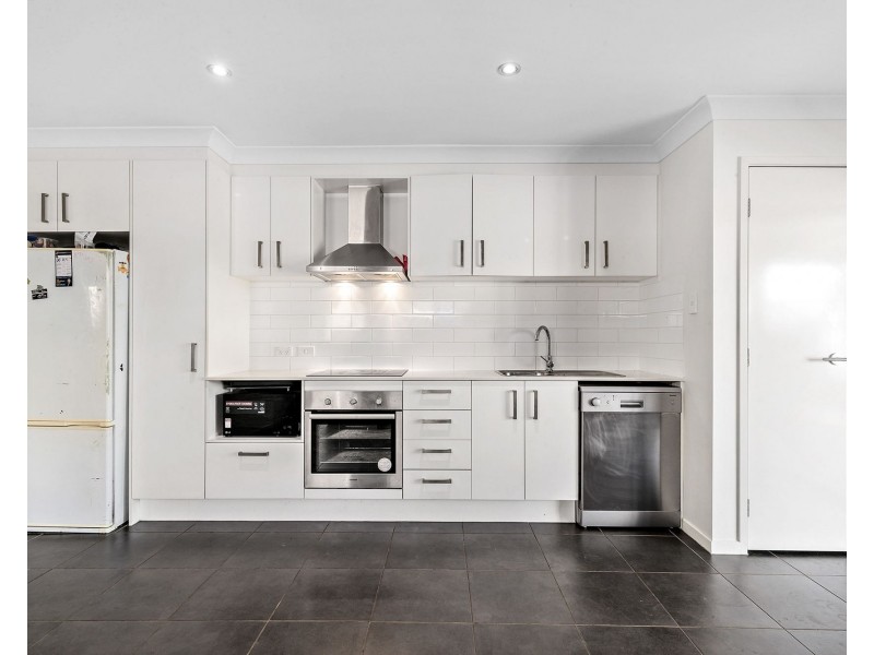 33 Lorikeet Parade, Dakabin QLD 4503