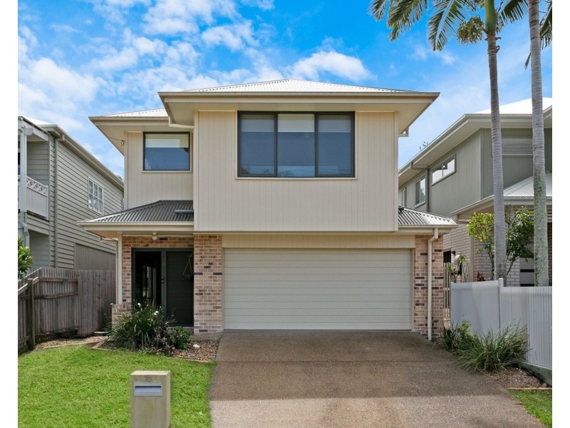 12 Brennan Road, Scarborough QLD 4020