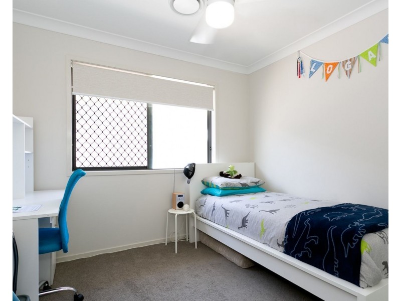 12 Brennan Road, Scarborough QLD 4020