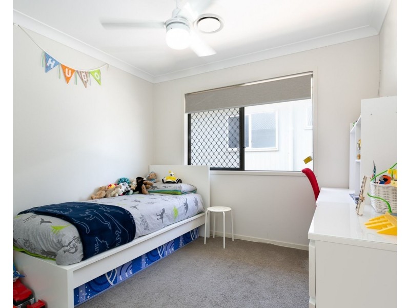 12 Brennan Road, Scarborough QLD 4020