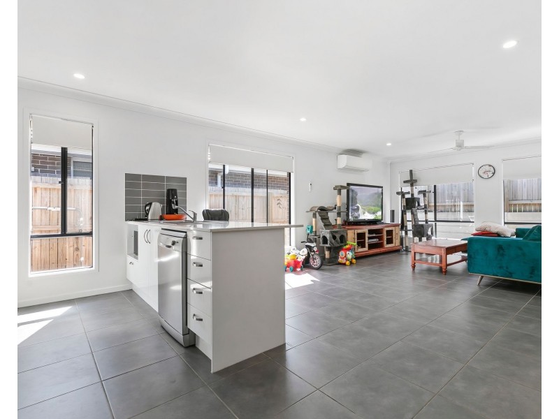 40 Riviera Street, Burpengary QLD 4505