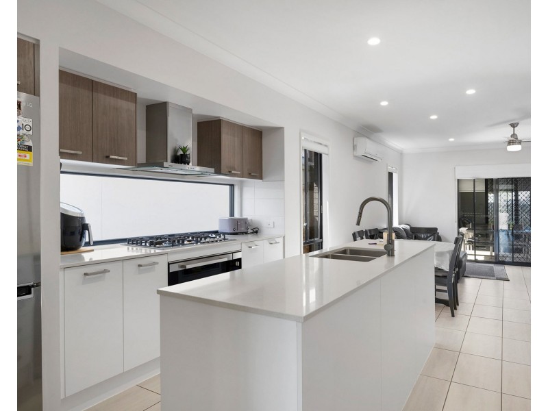 1 Darwin Circuit, North Lakes QLD 4509