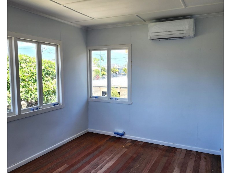 18 Ellen Street, Woody Point QLD 4019