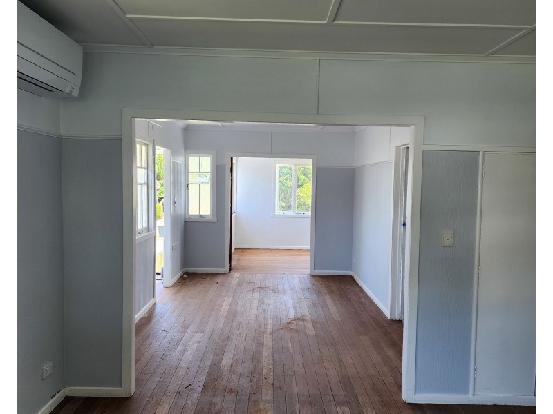 18 Ellen Street, Woody Point QLD 4019