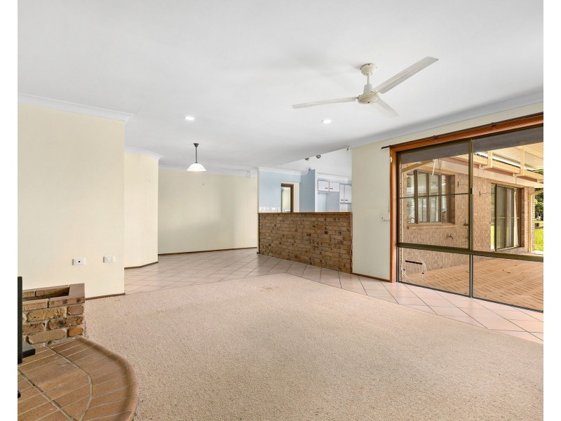 11 Bells Lane, Bellmere QLD 4510