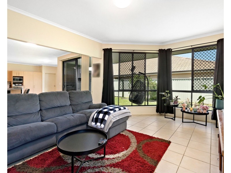 2 Humphreys Place, Caboolture QLD 4510
