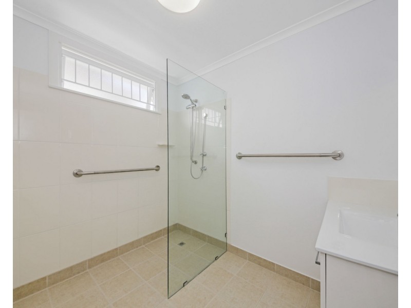 264 Victoria Avenue, Redcliffe QLD 4020