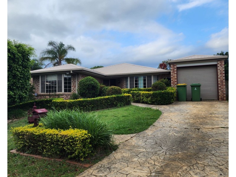17 Pandanus Court, Kallangur QLD 4503