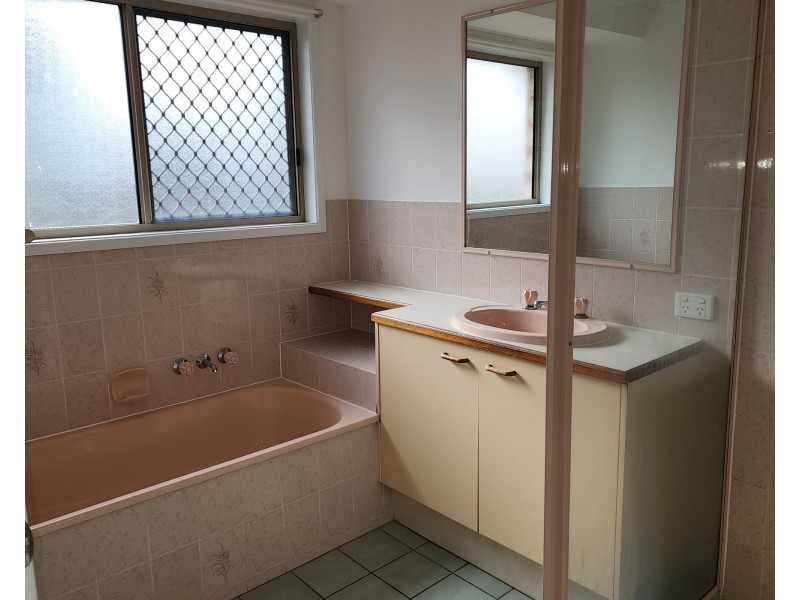 17 Pandanus Court, Kallangur QLD 4503