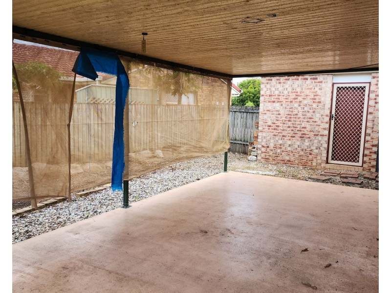 17 Pandanus Court, Kallangur QLD 4503