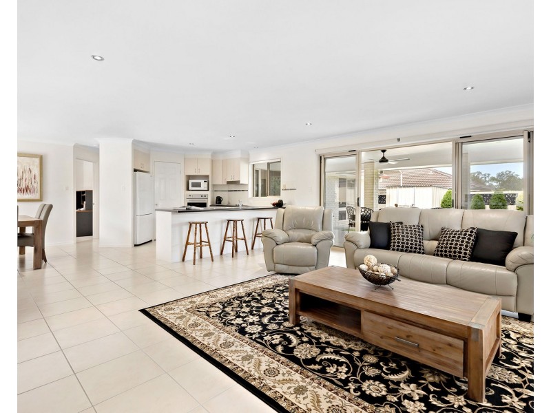 21 Cabarita Crescent, Eatons Hill QLD 4037