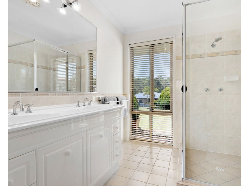 21 Cabarita Crescent, Eatons Hill QLD 4037