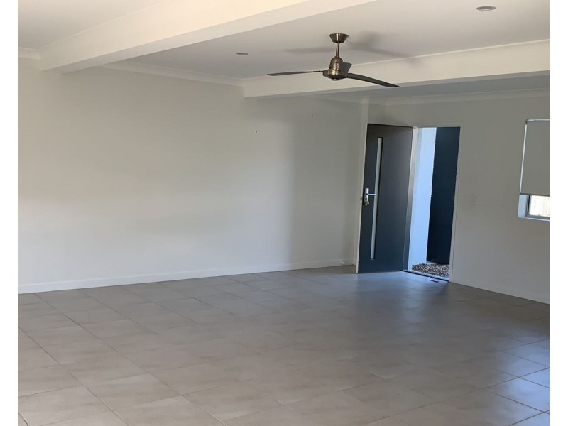 3/6 Sunseeker Street, Burpengary QLD 4505