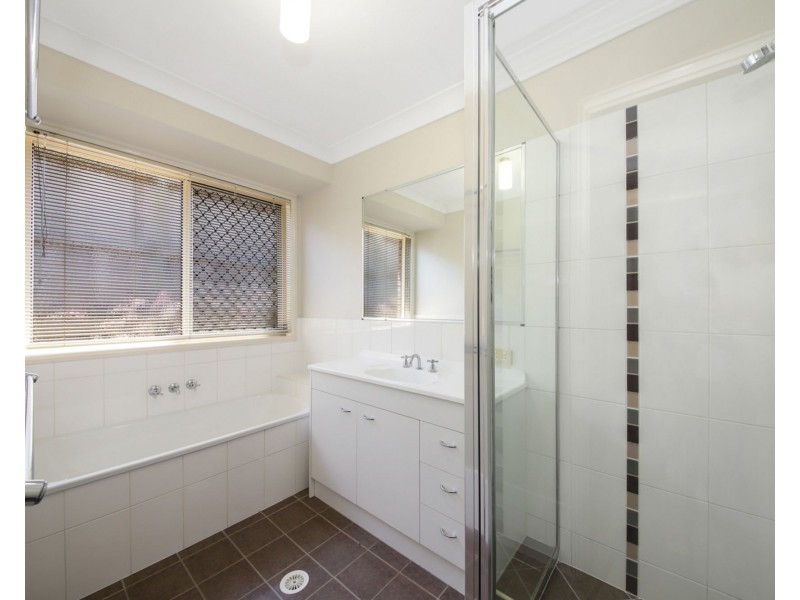 8 Mondial Drive, Warner QLD 4500