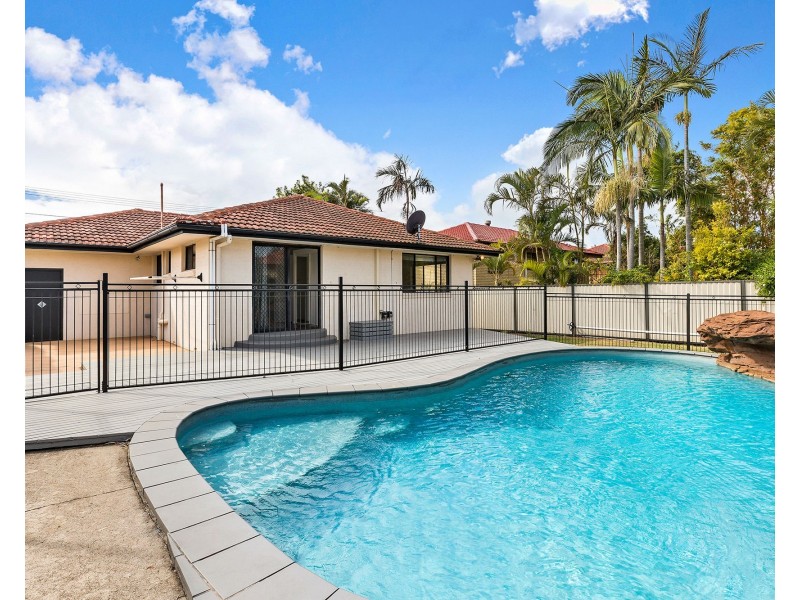 26 Kalimna Drive, Clontarf QLD 4019