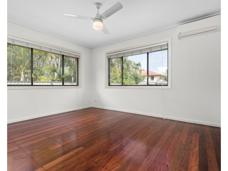 26 Kalimna Drive, Clontarf QLD 4019