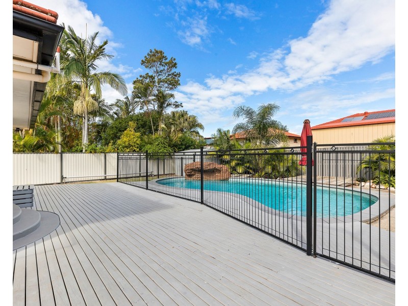 26 Kalimna Drive, Clontarf QLD 4019
