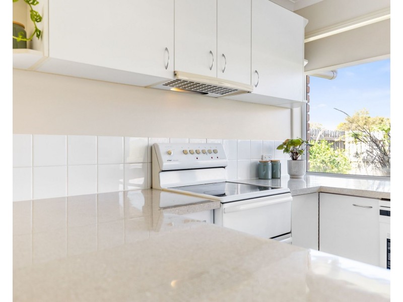 4/10 Wattle Road, Rothwell QLD 4022