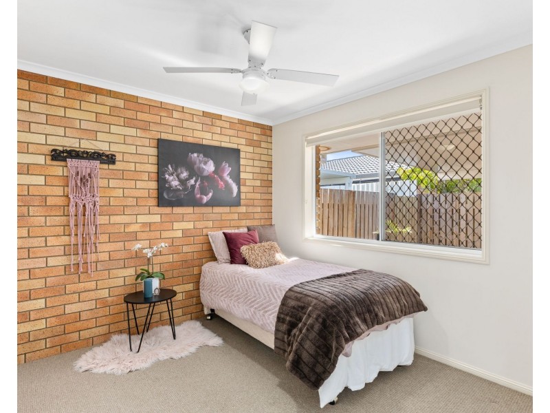 4/10 Wattle Road, Rothwell QLD 4022