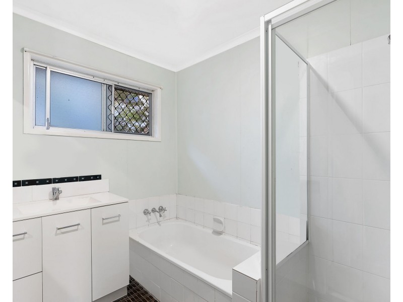 27 Paul Street, Kallangur QLD 4503
