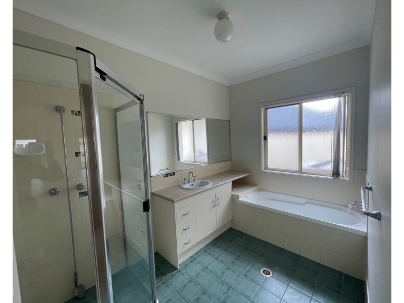 4 Baybreeze Close, Deception Bay QLD 4508