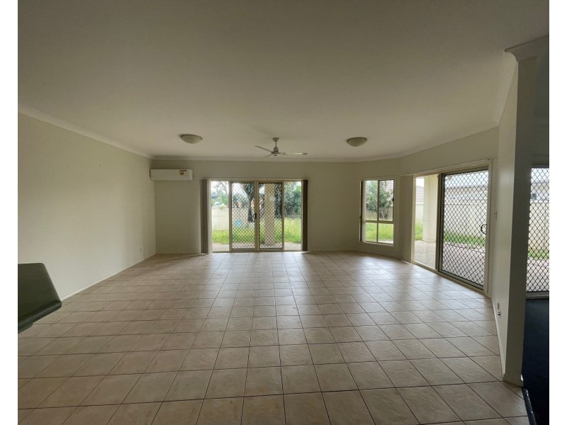 4 Baybreeze Close, Deception Bay QLD 4508