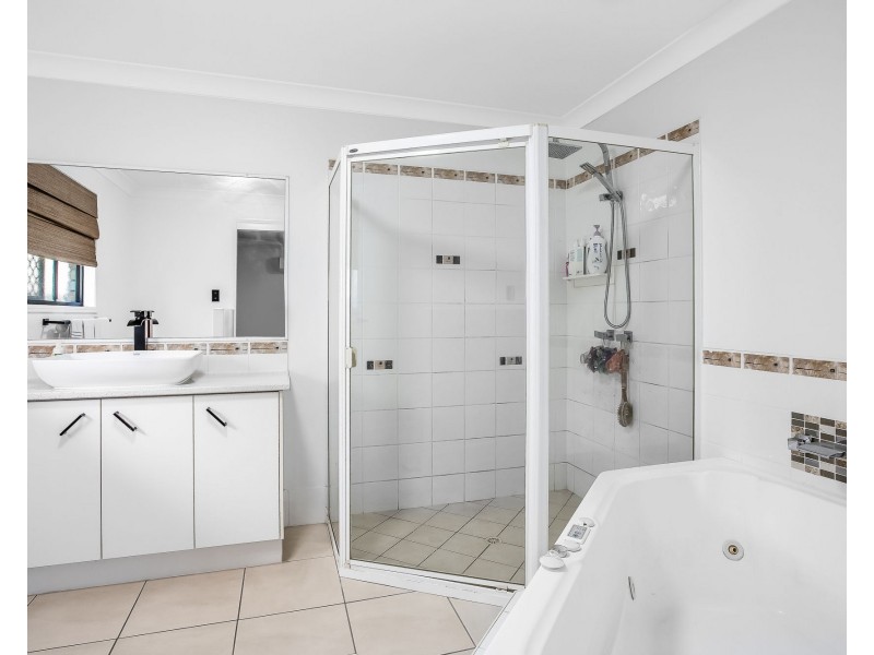 17 Penda Street, Morayfield QLD 4506