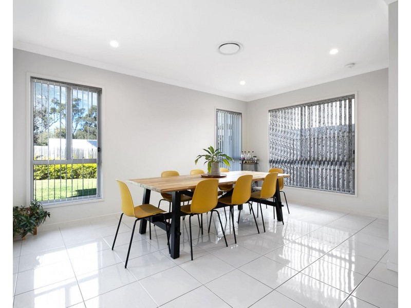 7 Irwin Street, North Lakes QLD 4509