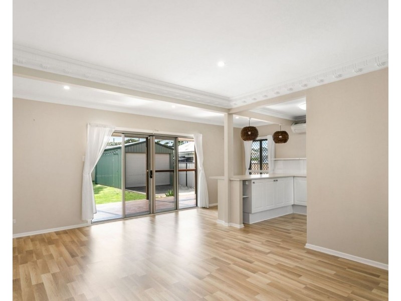 110 King Street, Woody Point QLD 4019