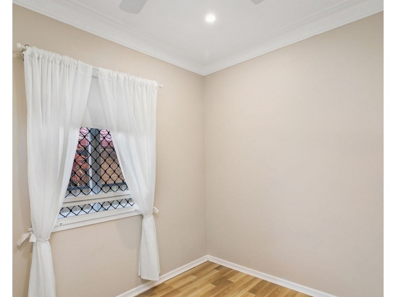 110 King Street, Woody Point QLD 4019