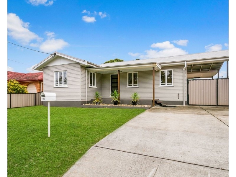 110 King Street, Woody Point QLD 4019